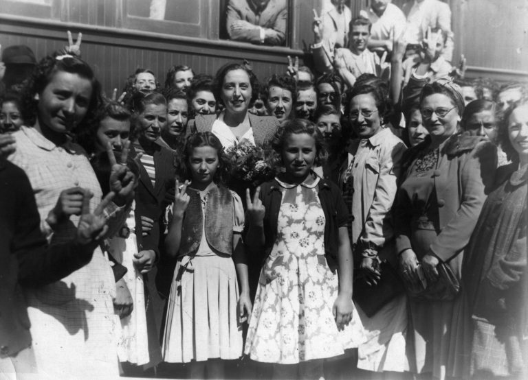 Margot en un acto de la Junta de la Victoria.